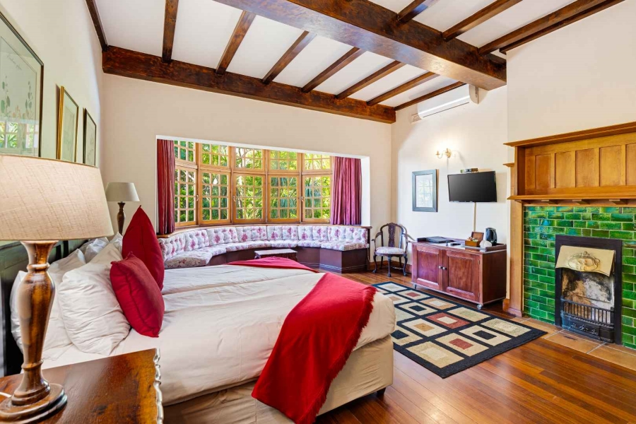 14 Bedroom Property for Sale in Oranjezicht Western Cape